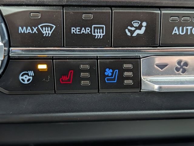 Used 2024 Ford F250 Lariat w/ Sport Appearance Package AWD/4WD image 18