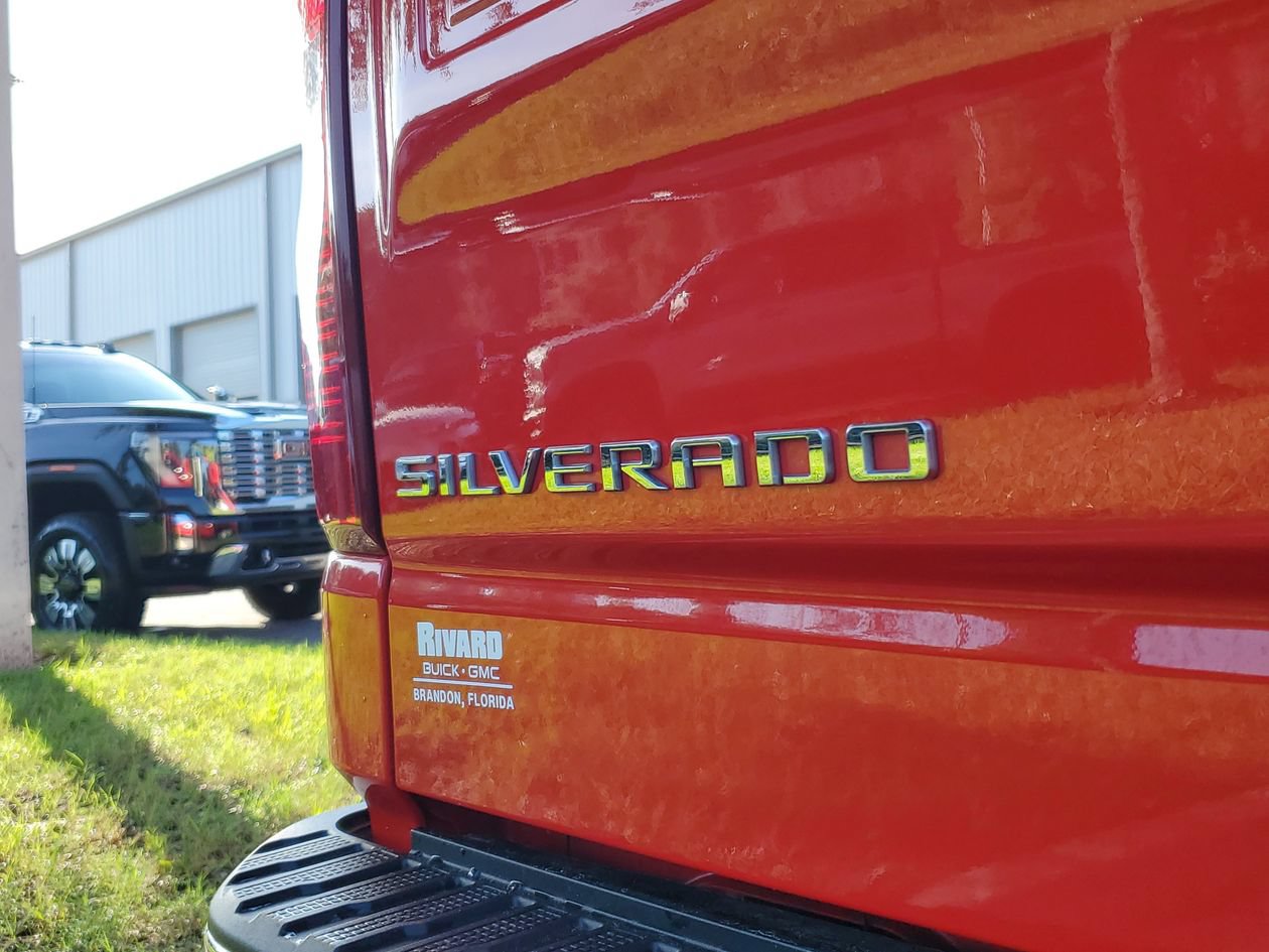 Used 2025 Chevrolet Silverado 1500 LT RWD image 7