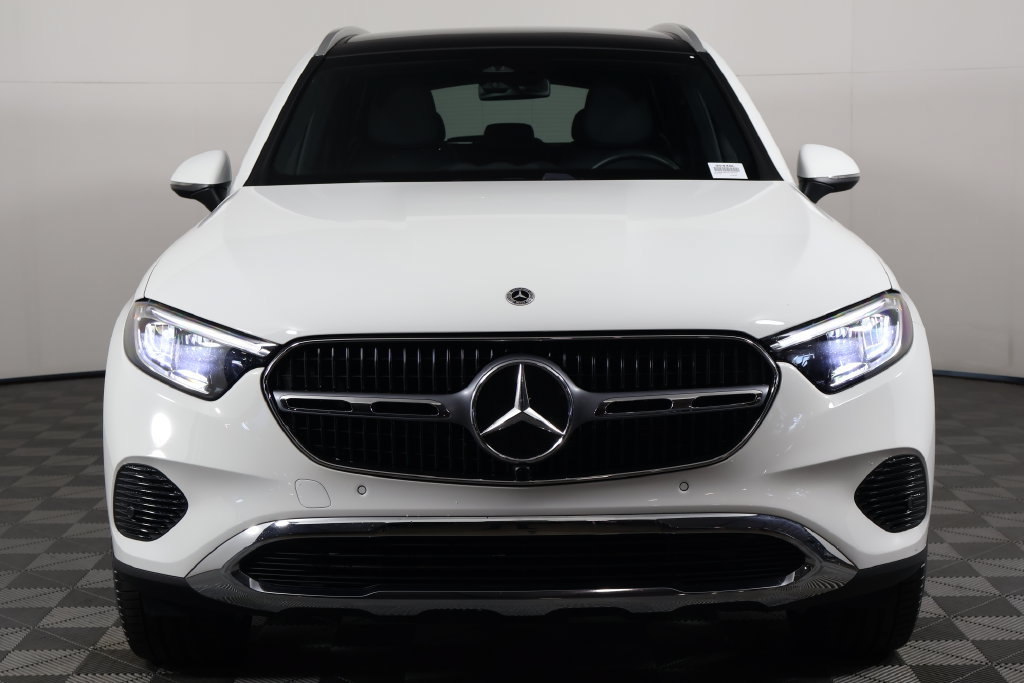 Certified 2026 Mercedes-Benz GLC 300 image 2