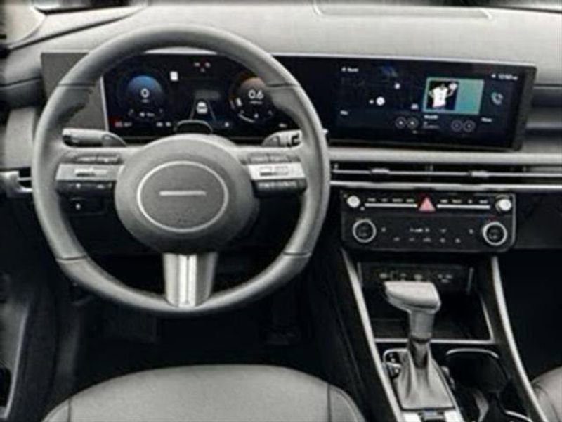 Used 2025 Hyundai Tucson SEL image 17