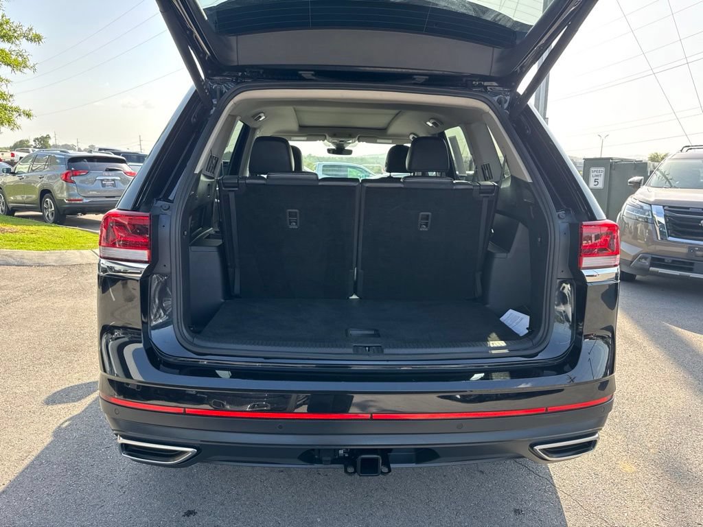 Used 2024 Volkswagen Atlas SE AWD/4WD image 24