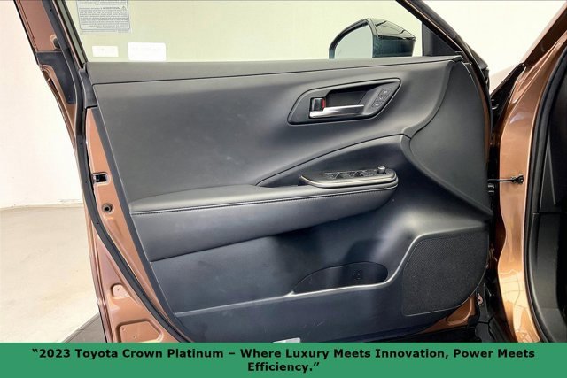 Used 2023 Toyota Crown Platinum image 26