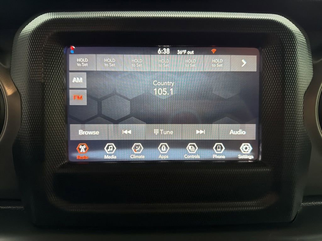 Used 2023 Jeep Gladiator Sport image 30