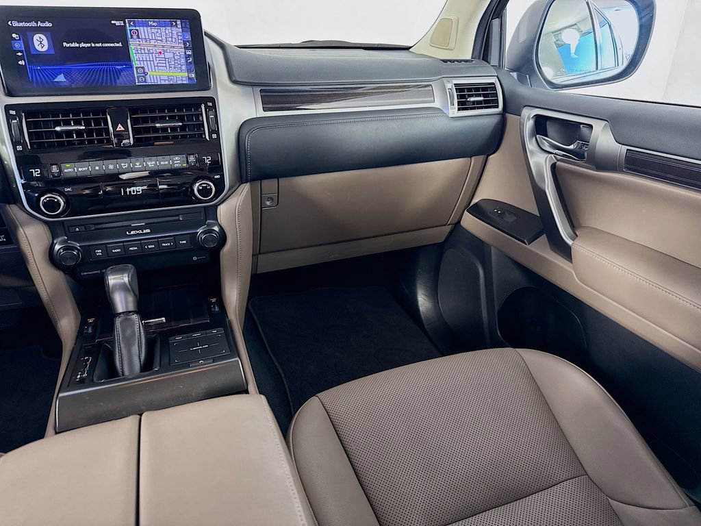 Used 2023 Lexus GX 460 Premium image 24