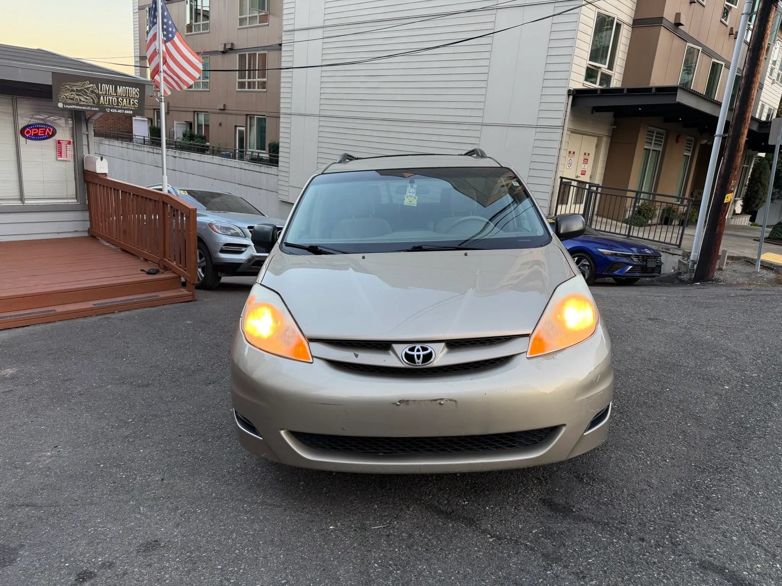 Used 2007 Toyota Sienna CE FWD image 4