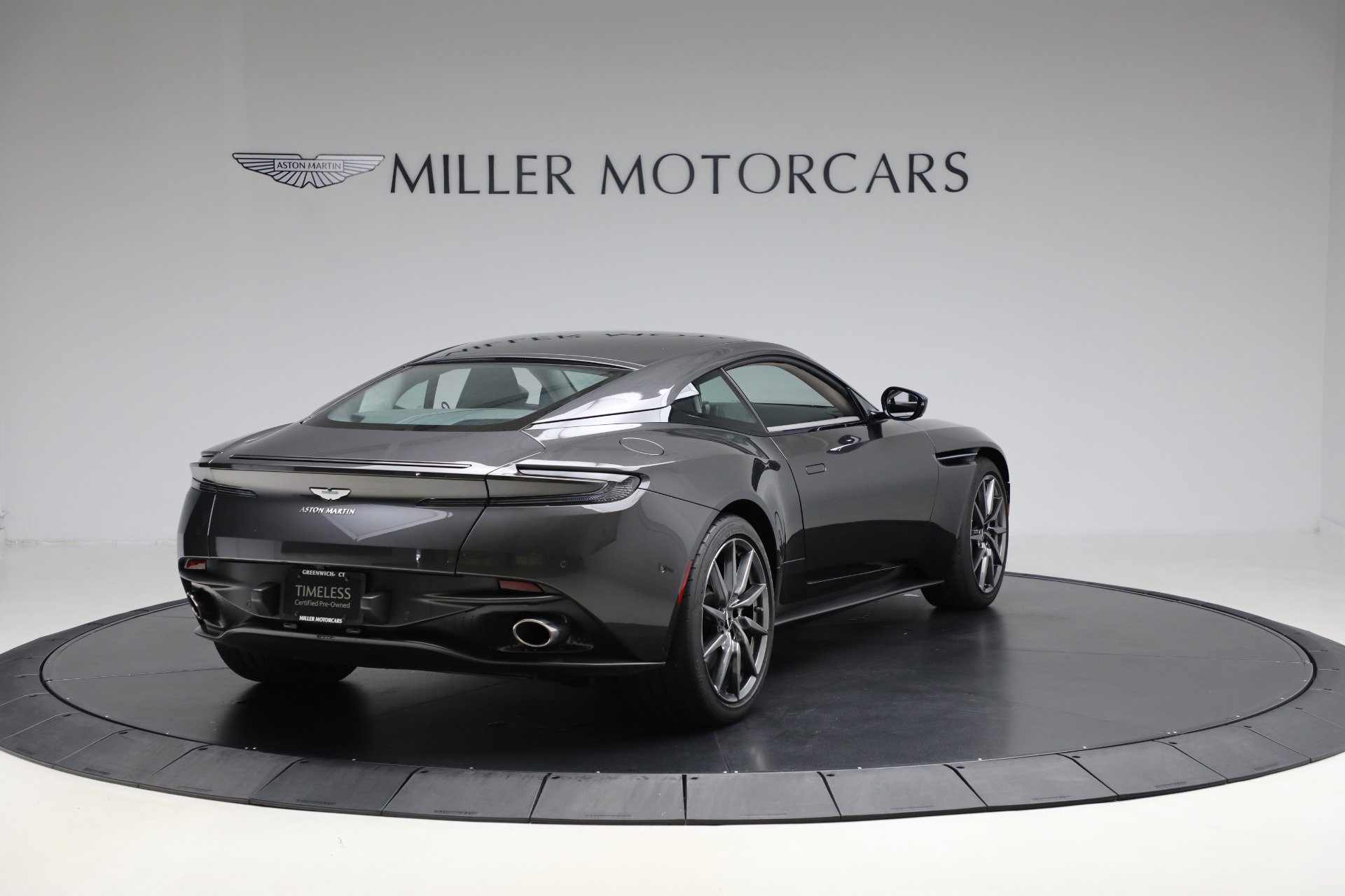 Used 2019 Aston Martin DB11 V8 image 7