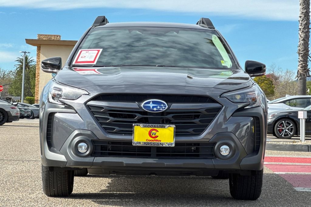 Used 2025 Subaru Outback Premium image 9