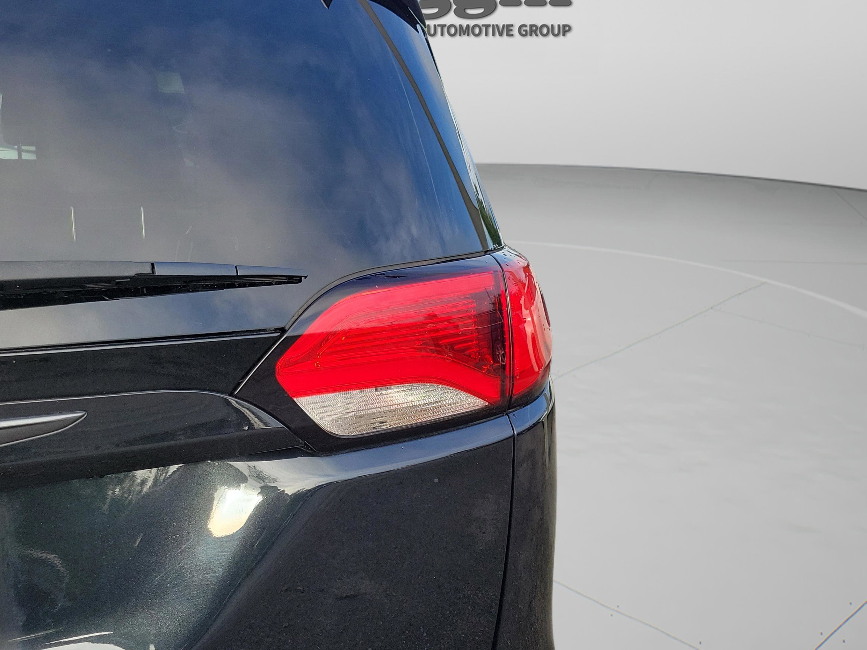 Used 2019 Chrysler Pacifica Limited w/ S Appearance Package FWD image 21