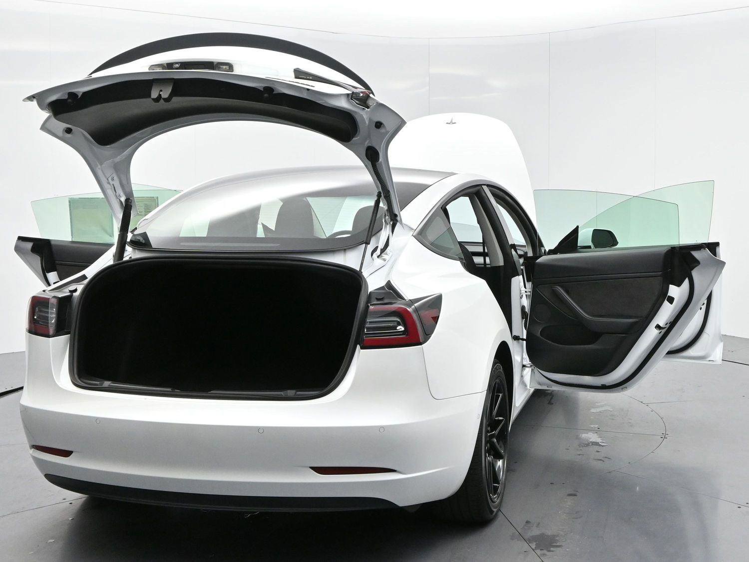 Used 2022 Tesla Model 3 Long Range image 39