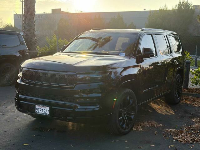 Used 2024 Jeep Grand Wagoneer Series III w/ Rear Seat Video Group 1 image 2