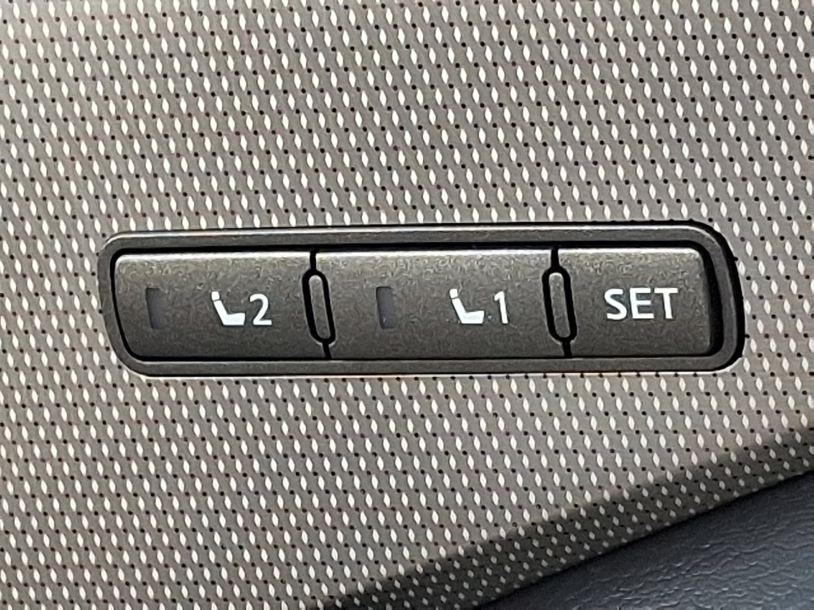 Used 2016 INFINITI Q50 3.0t Premium w/ Driver Assistance Package RWD image 27