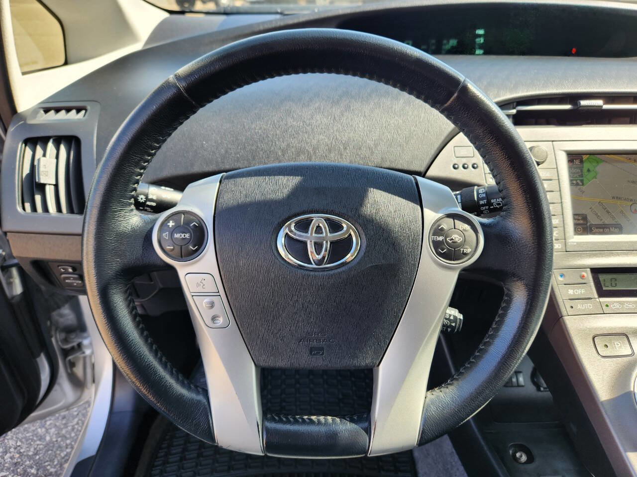 Used 2012 Toyota Prius Four w/ Deluxe Solar Roof Pkg FWD image 22