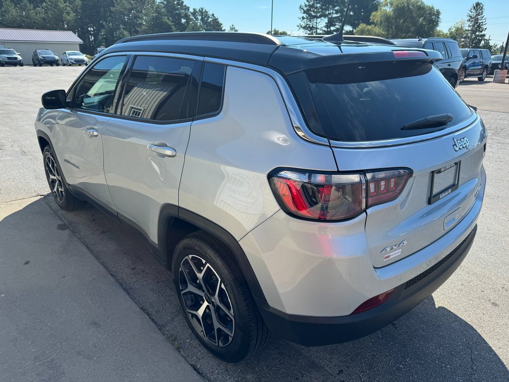 Used 2025 Jeep Compass Limited image 5