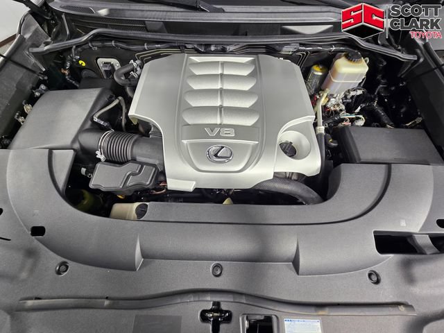 Used 2016 Lexus LX 570 4WD w/ Luxury Package image 13