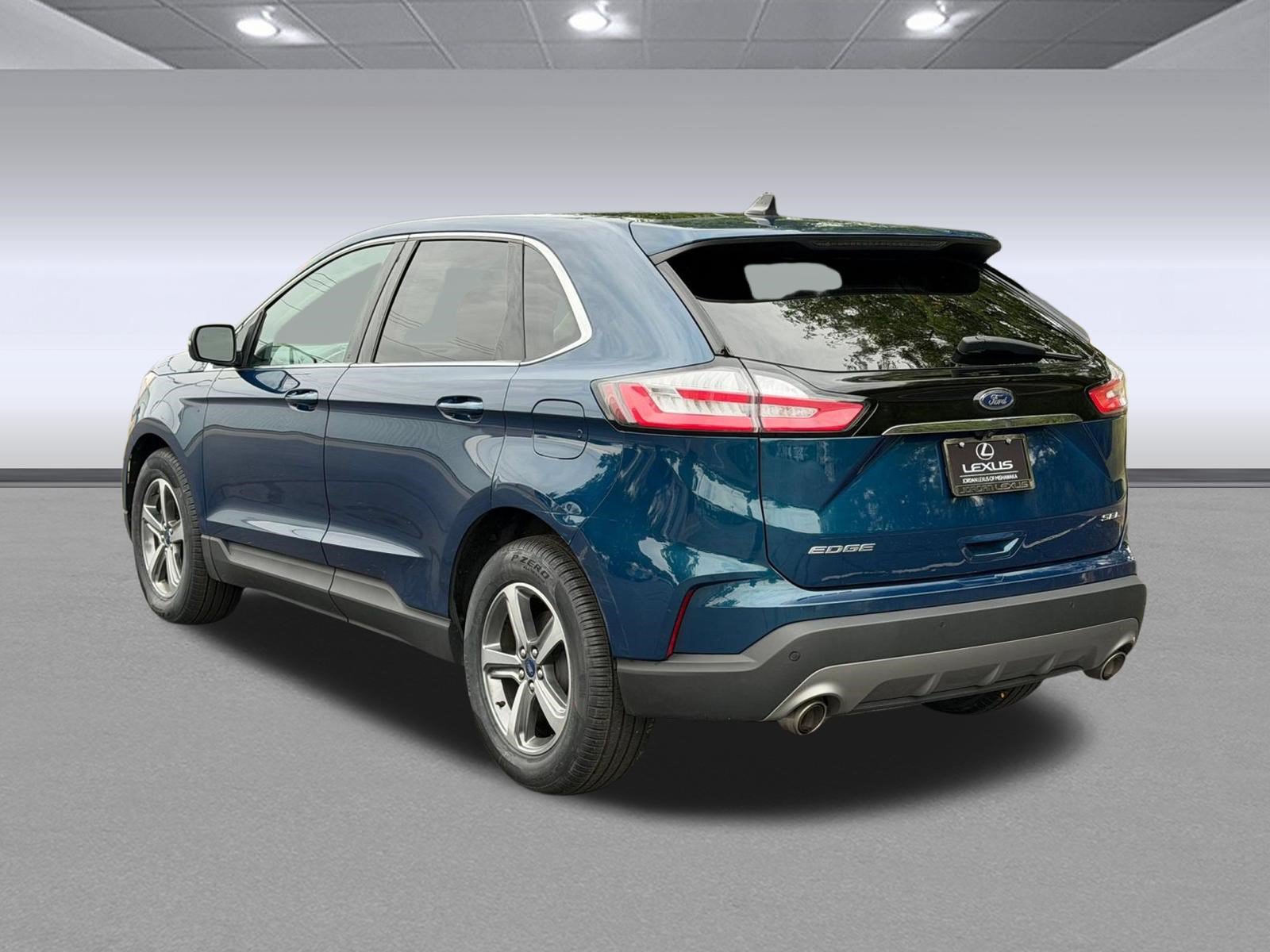 Used 2020 Ford Edge SEL w/ Convenience Package FWD image 3