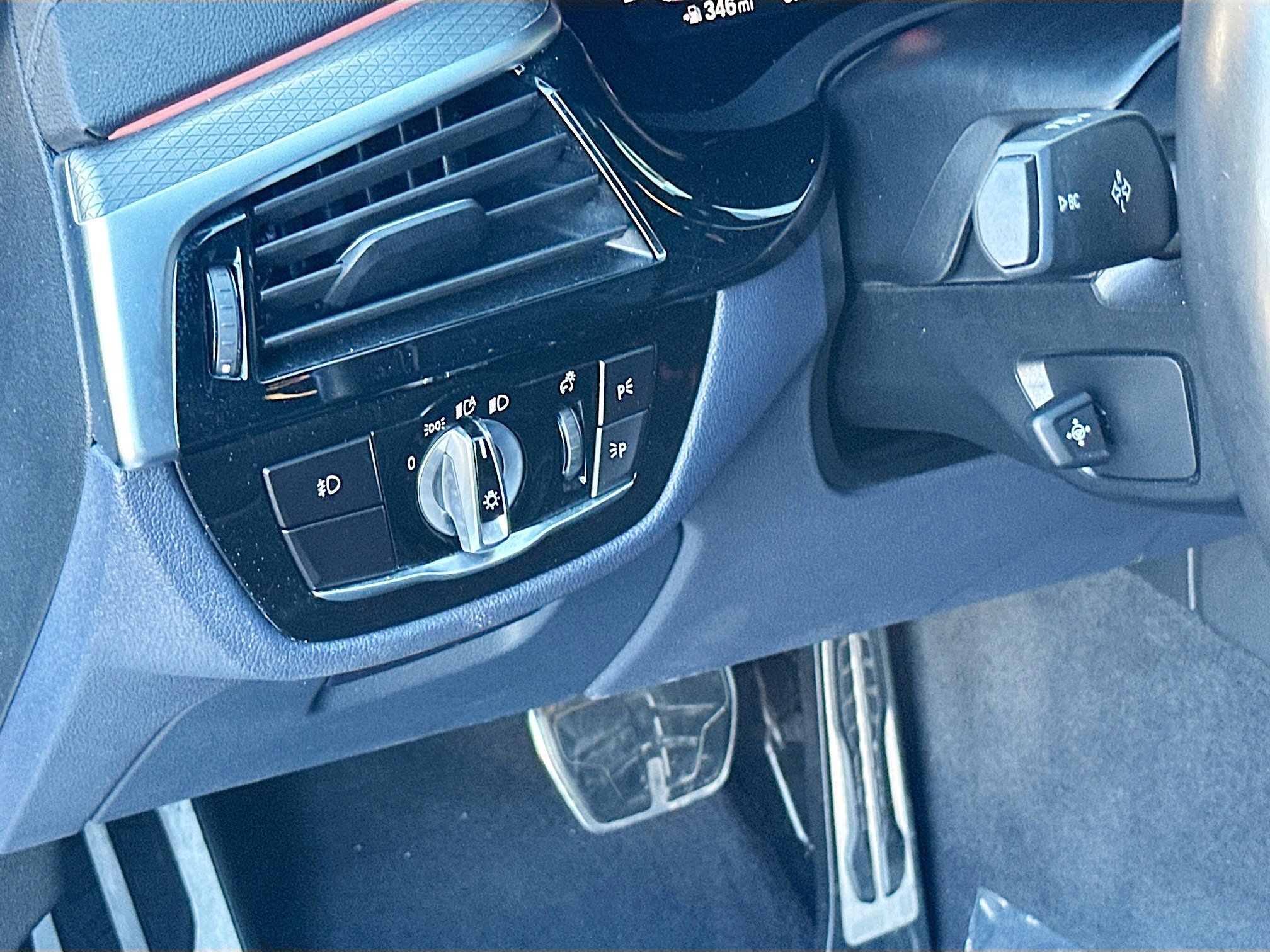 Used 2020 BMW 530i w/ M Sport Package image 10