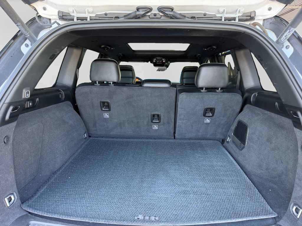 Used 2022 Jeep Grand Cherokee Summit w/ Advanced Protech Group IV AWD/4WD image 29