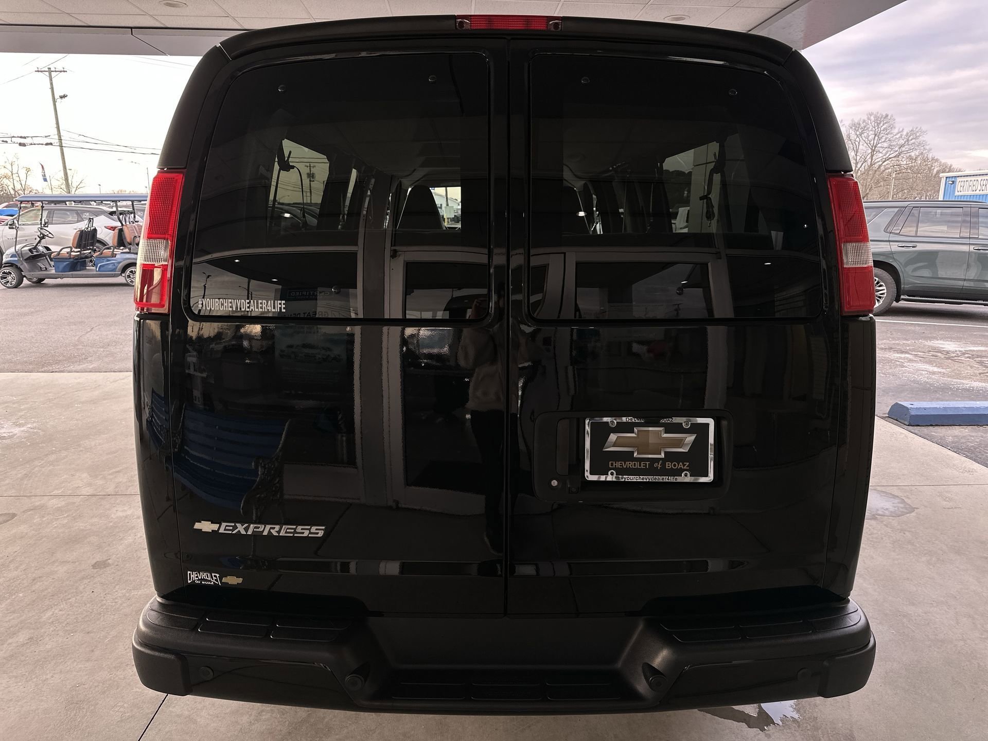 Used 2025 Chevrolet Express 3500 LS RWD image 31