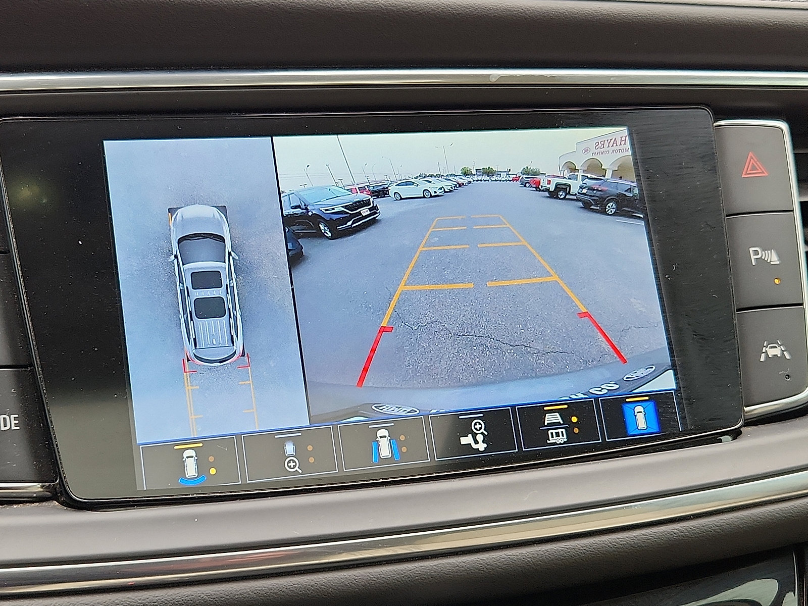 Used 2023 Buick Enclave Avenir w/ Avenir Technology Package AWD/4WD image 14