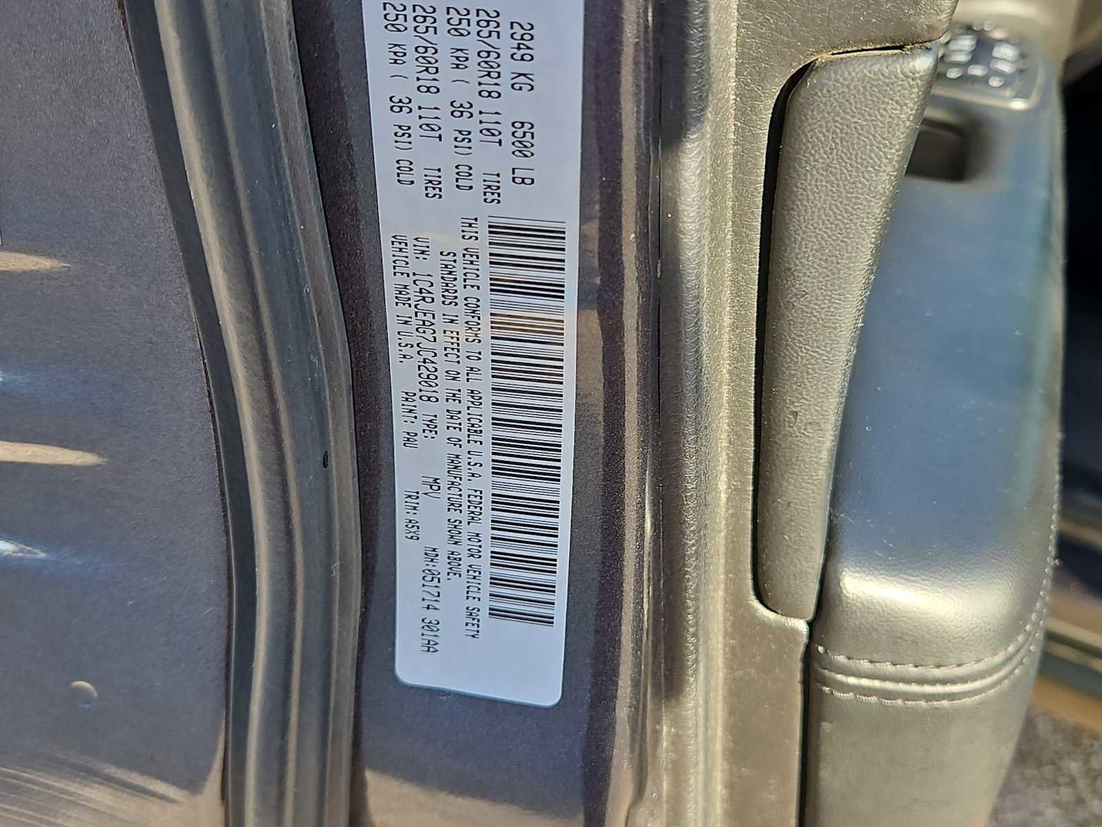 Used 2018 Jeep Grand Cherokee Laredo RWD image 25