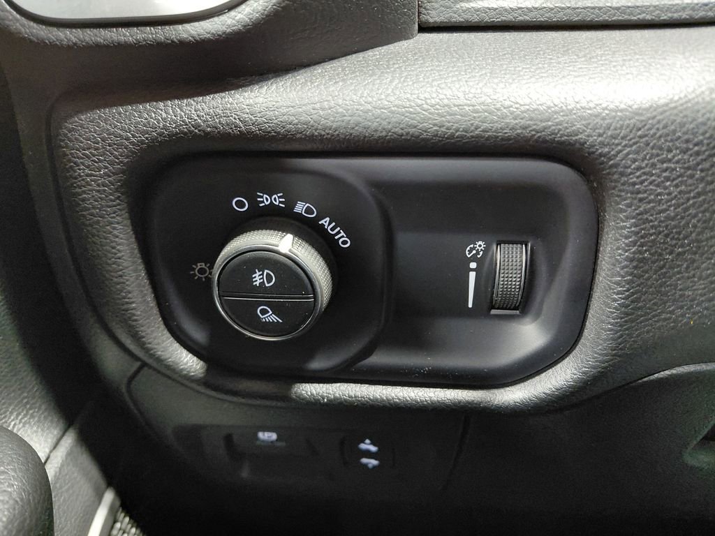 Used 2023 RAM 1500 Big Horn AWD/4WD image 35