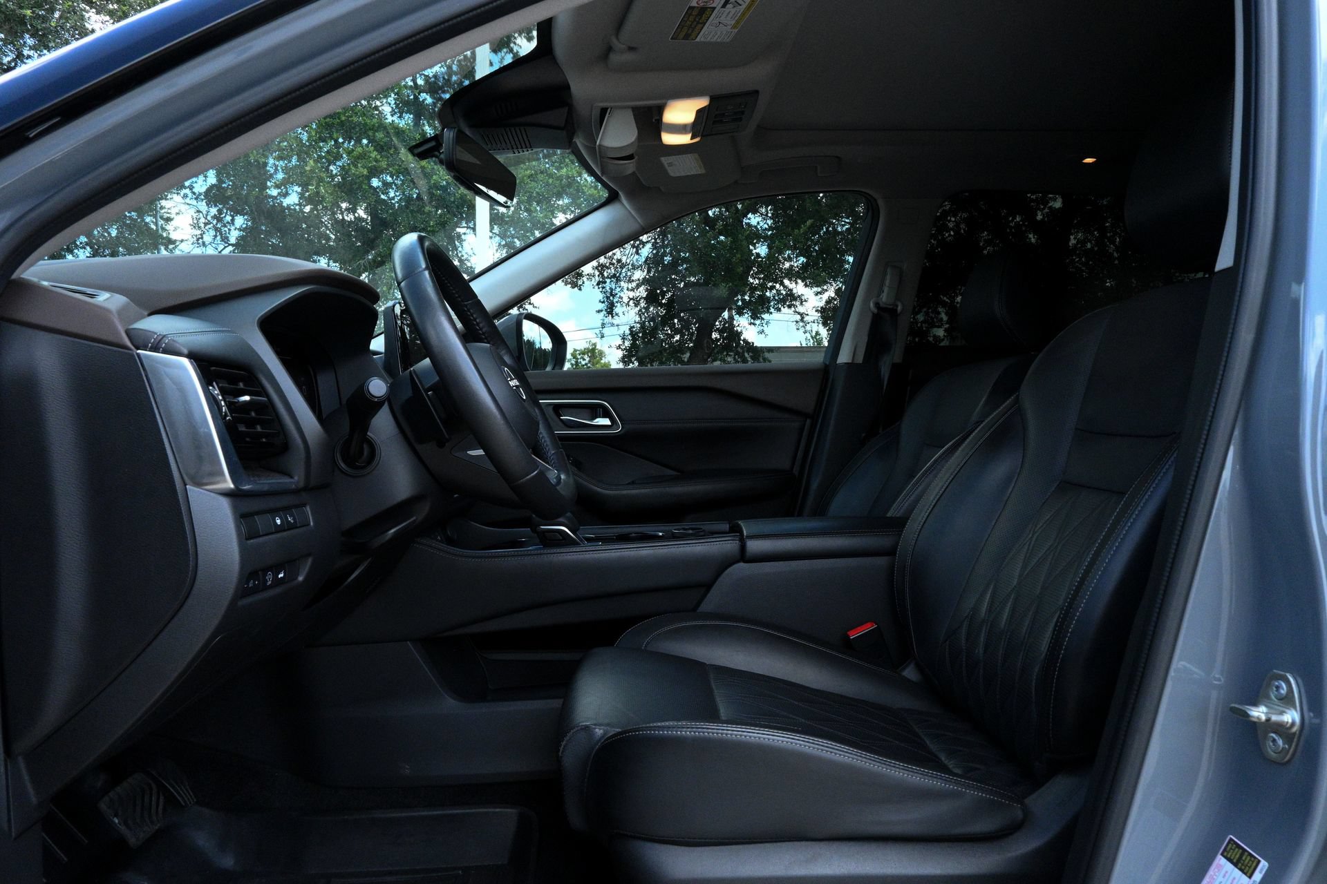 Used 2023 Nissan Rogue Platinum w/ Platinum Premium Package AWD/4WD image 19