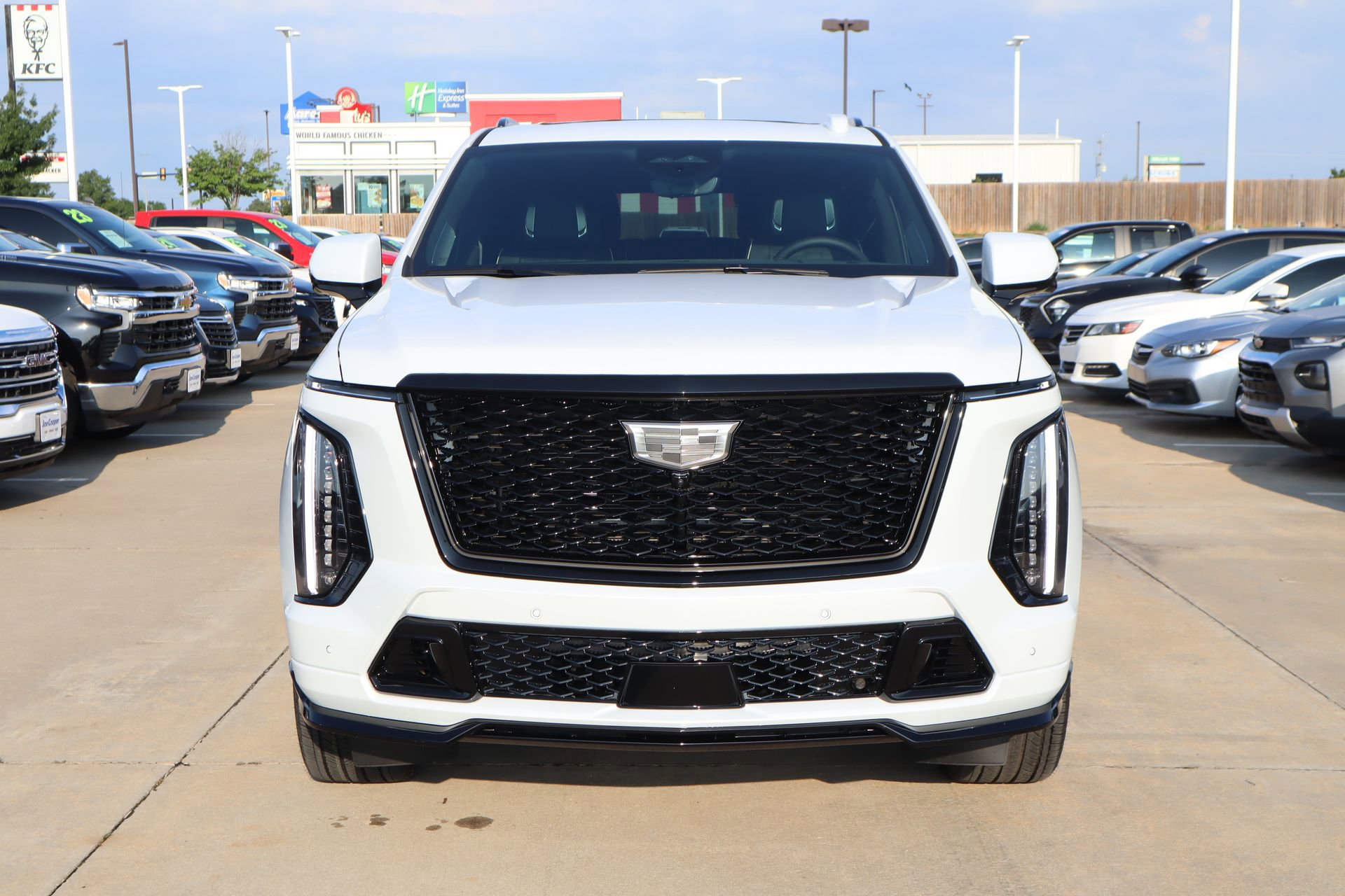 New 2026 Cadillac Escalade V w/ LPO, ONYX Package AWD/4WD image 10