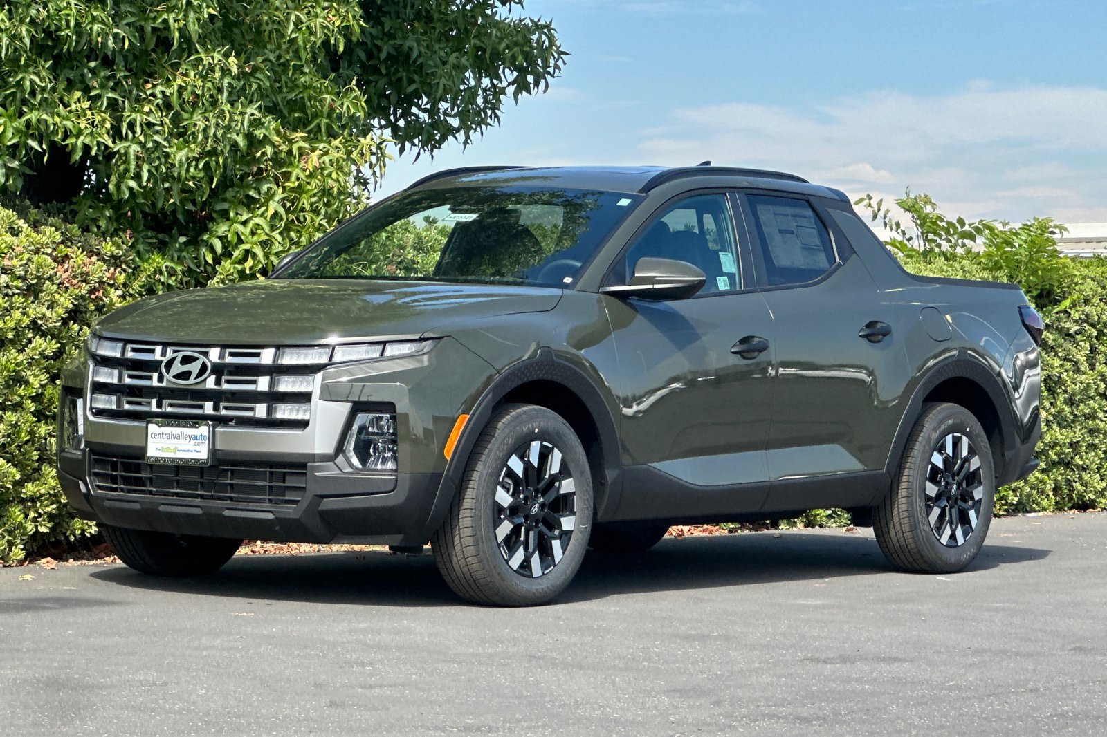 New 2025 Hyundai Santa Cruz SEL image 8