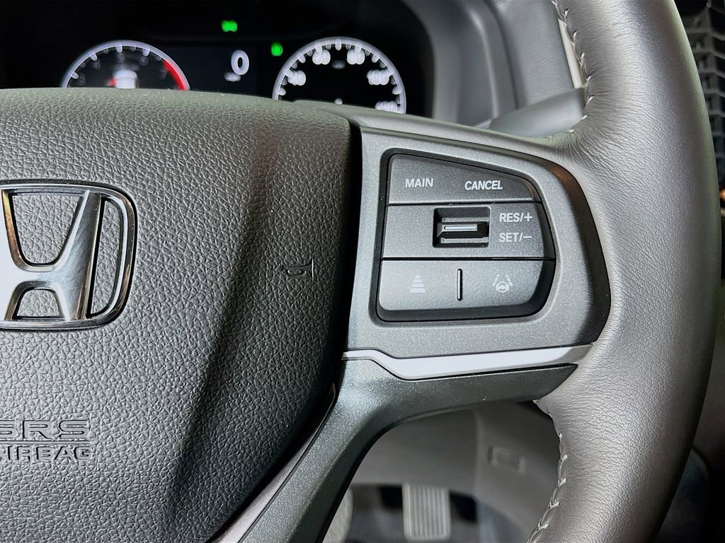 Used 2025 Honda Ridgeline Sport image 17