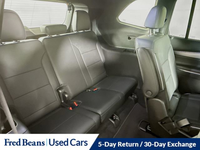 Used 2025 Buick Enclave Preferred image 29