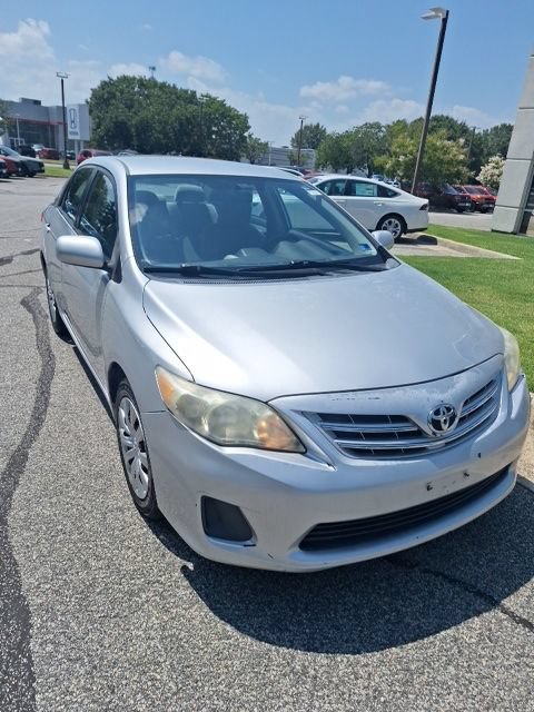 Used 2013 Toyota Corolla LE FWD image 4