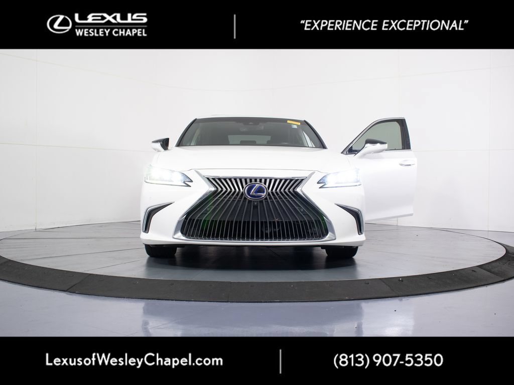 Used 2021 Lexus ES 300h Ultra Luxury w/ Accessory Package 2 FWD image 45