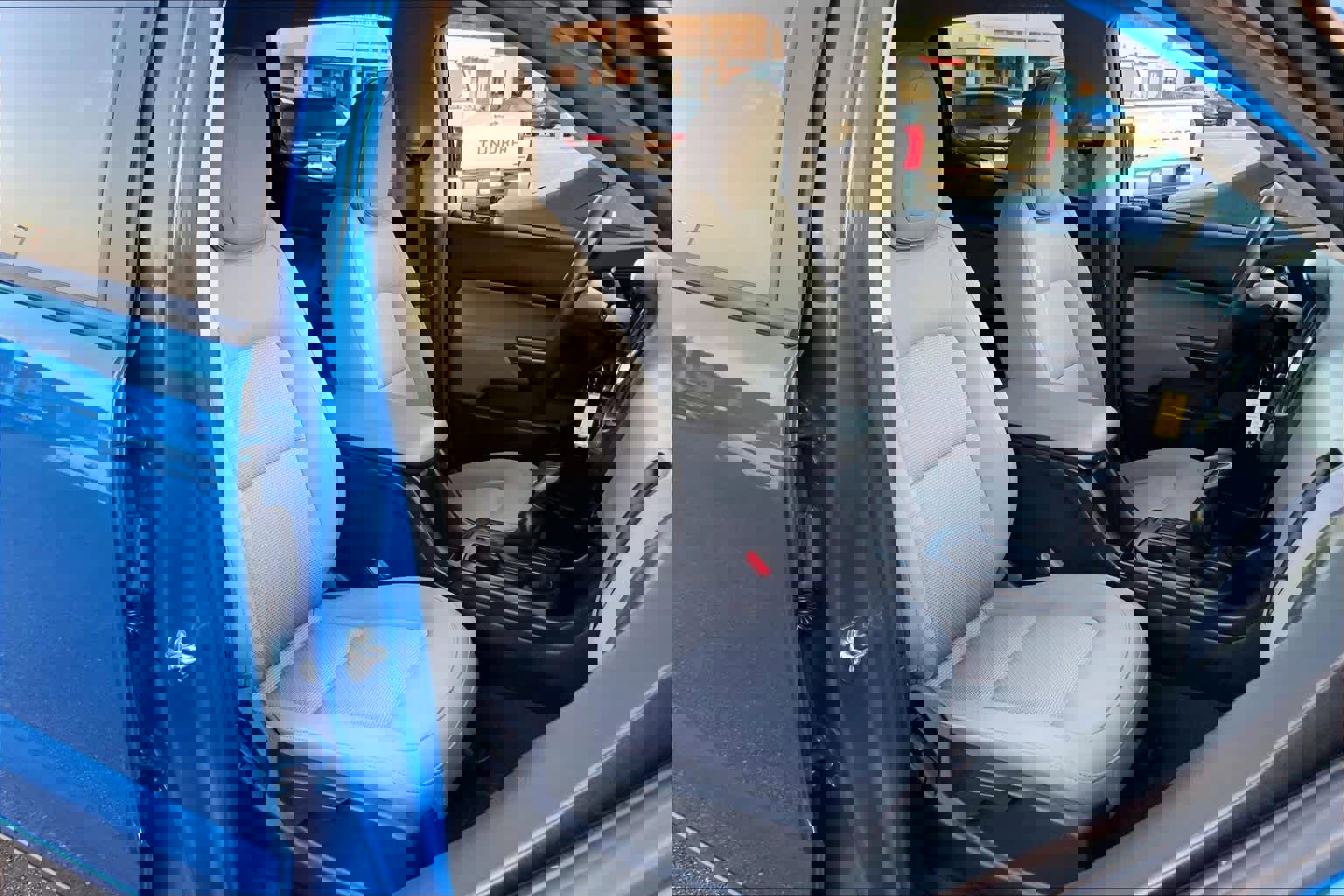 Used 2022 Chevrolet Colorado W/T w/ Custom Special Edition image 9