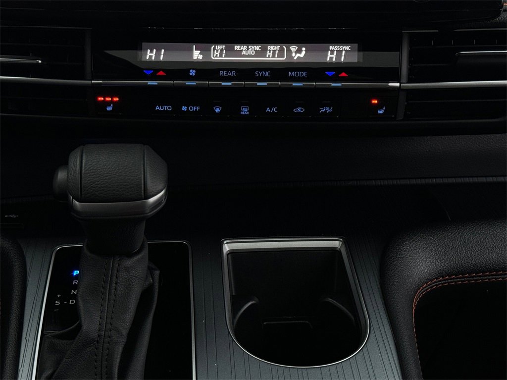 Certified 2024 Toyota Sienna XSE image 18