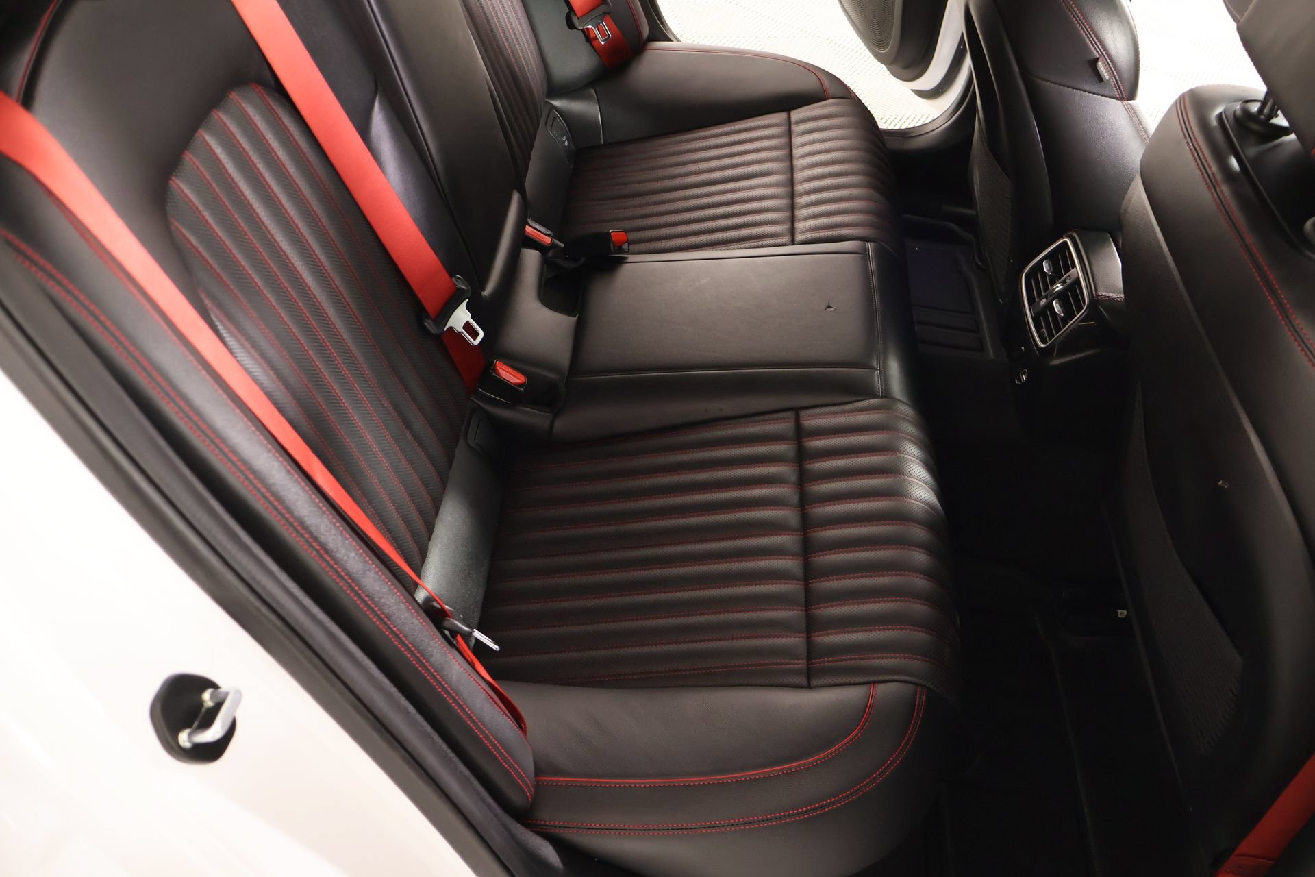 Used 2023 Genesis G70 2.0T w/ Sport Prestige Package RWD image 15
