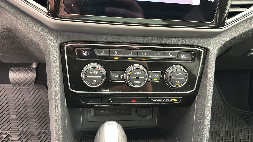 Used 2023 Volkswagen Atlas SEL AWD/4WD image 18