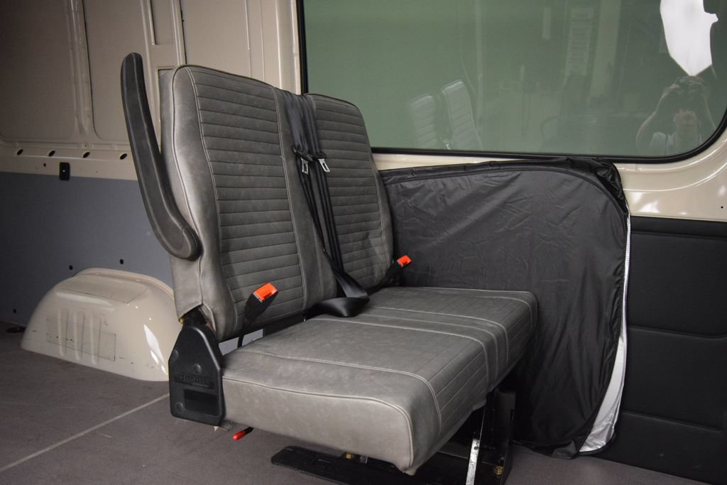 Used 2024 Mercedes-Benz Sprinter 2500 image 23