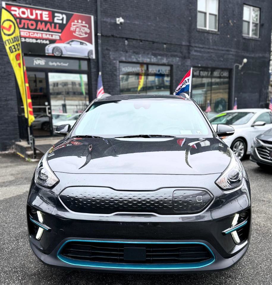 Used 2022 Kia Niro EX w/ Cold Weather Package FWD image 8