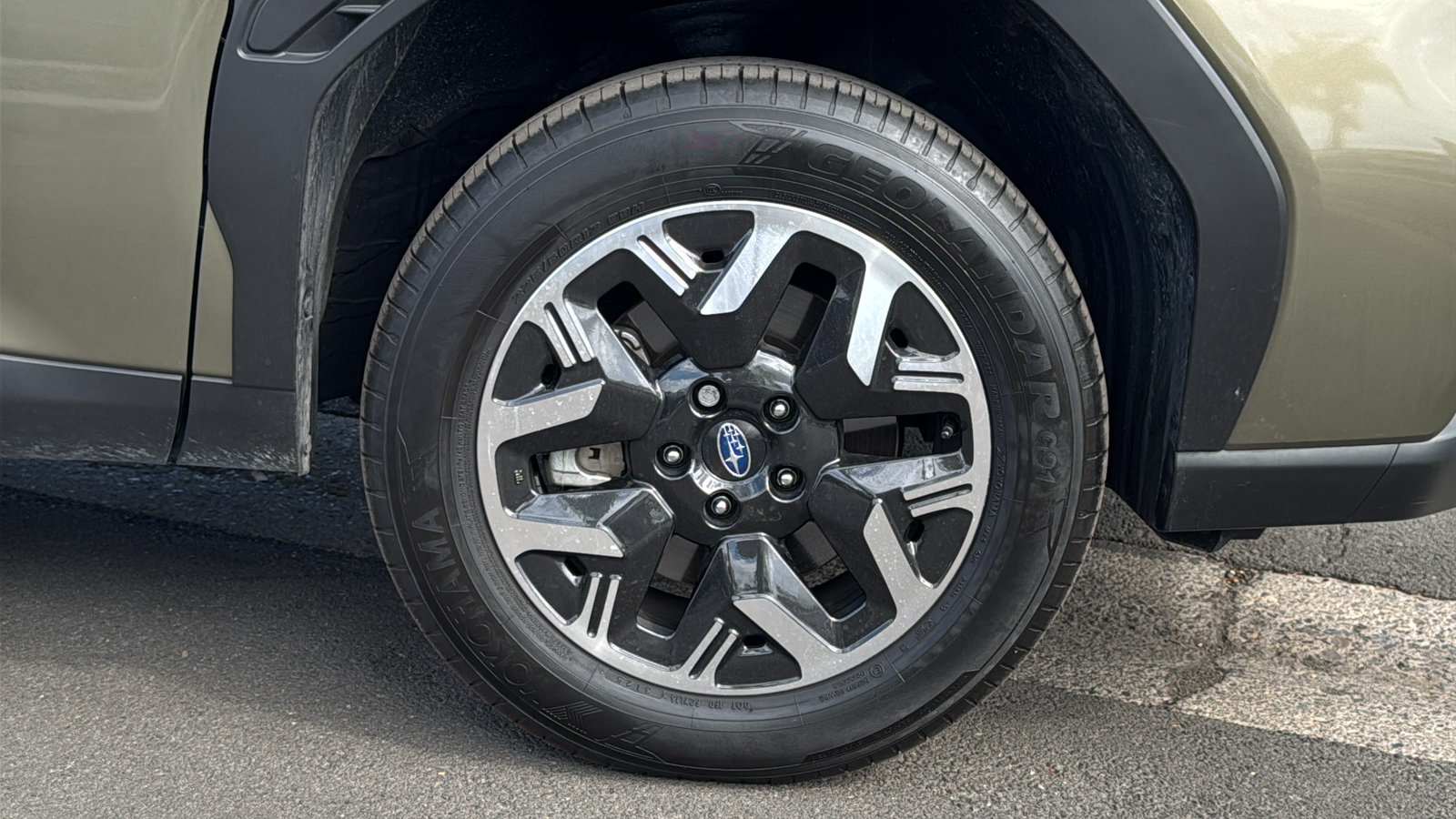 Certified 2025 Subaru Forester Premium AWD/4WD image 4