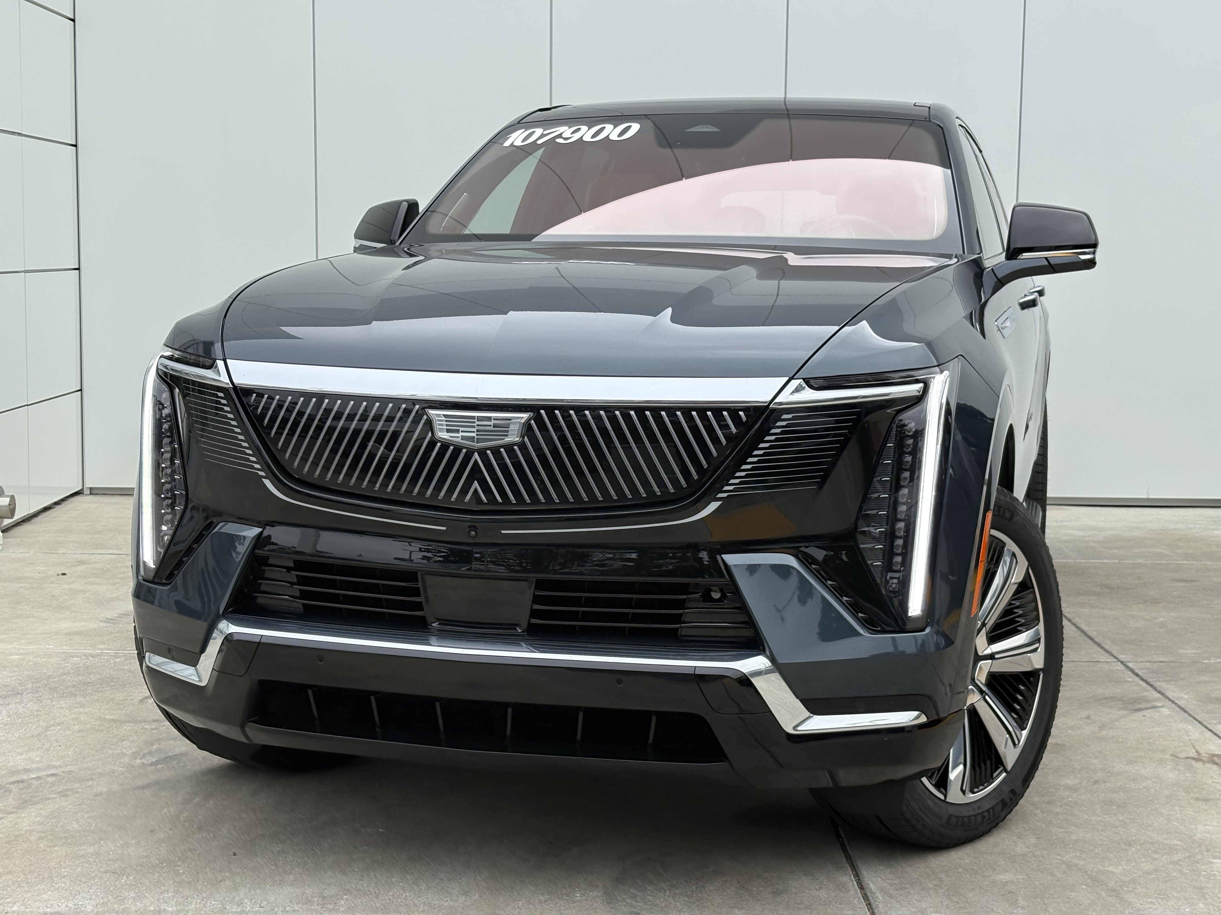 Used 2025 Cadillac Escalade IQ Luxury 2 AWD/4WD image 1