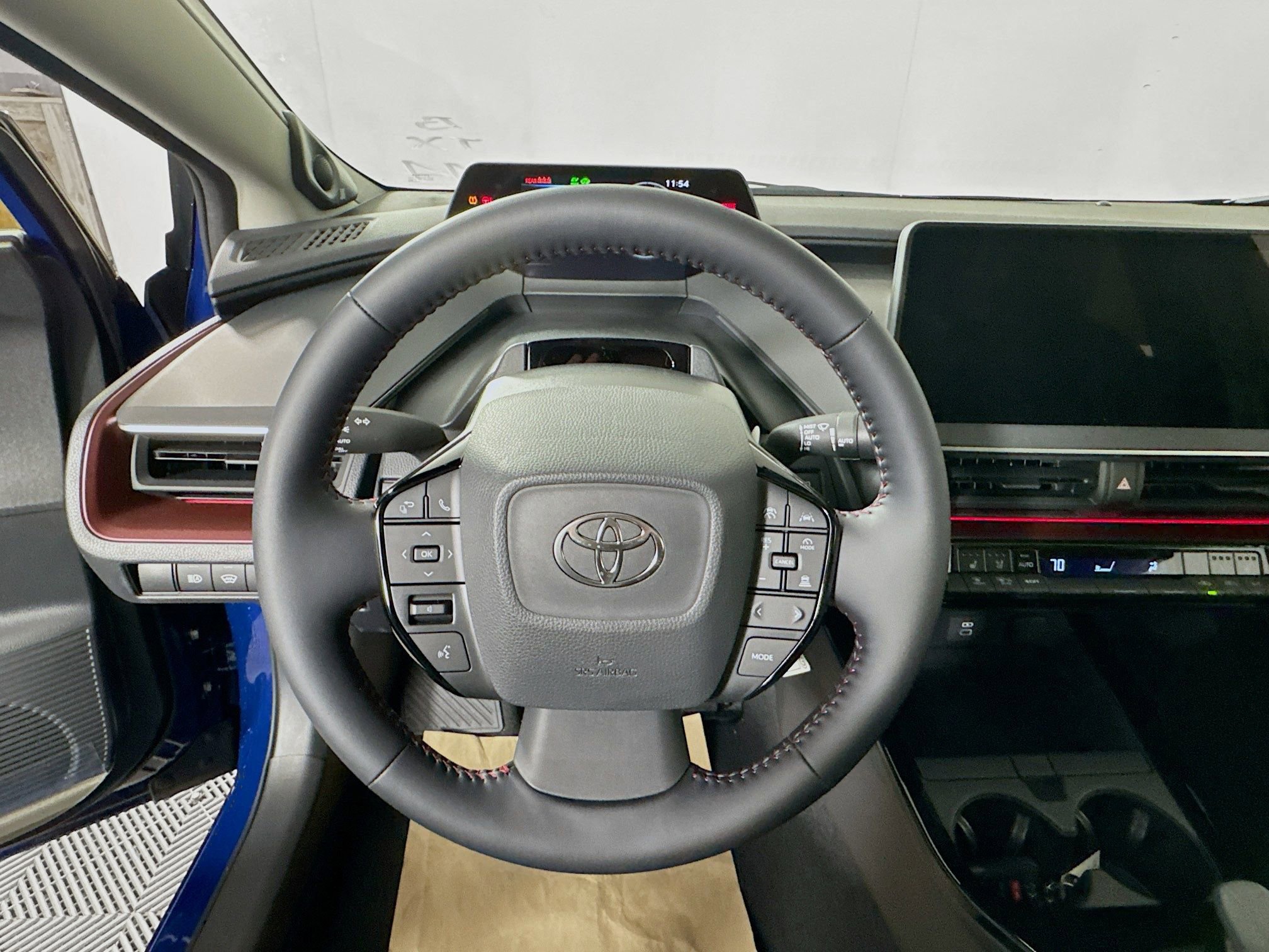 New 2026 Toyota Prius Plug-In Hybrid FWD image 12