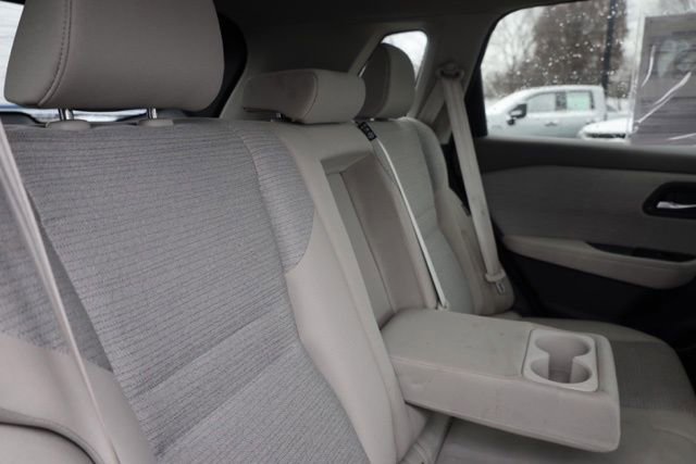 Used 2023 Nissan Rogue SL w/ SL Premium Package image 32