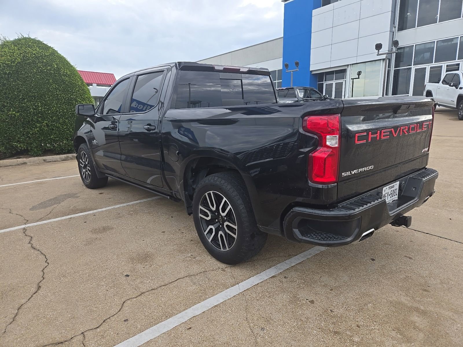 Used 2020 Chevrolet Silverado 1500 RST w/ Texas Edition AWD/4WD image 15