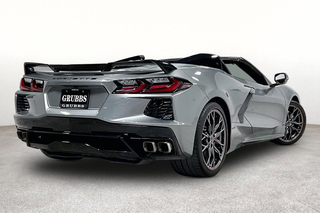 Used 2023 Chevrolet Corvette Stingray Premium Conv w/ Z51 Performance Package RWD image 2