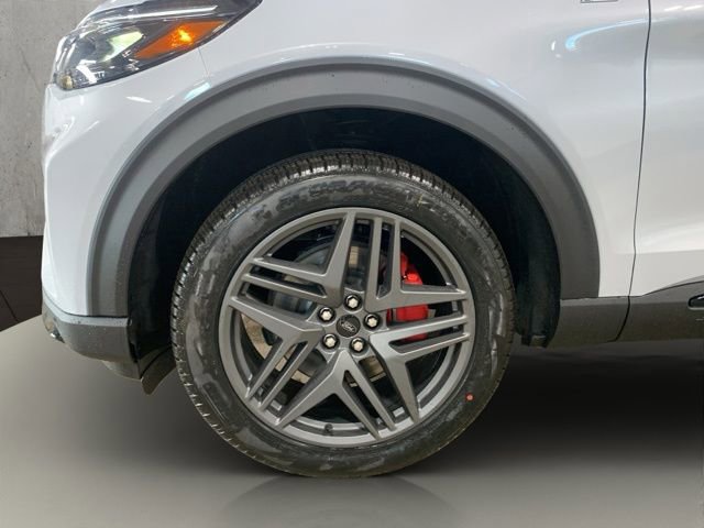 New 2026 Ford Explorer ST-Line image 9