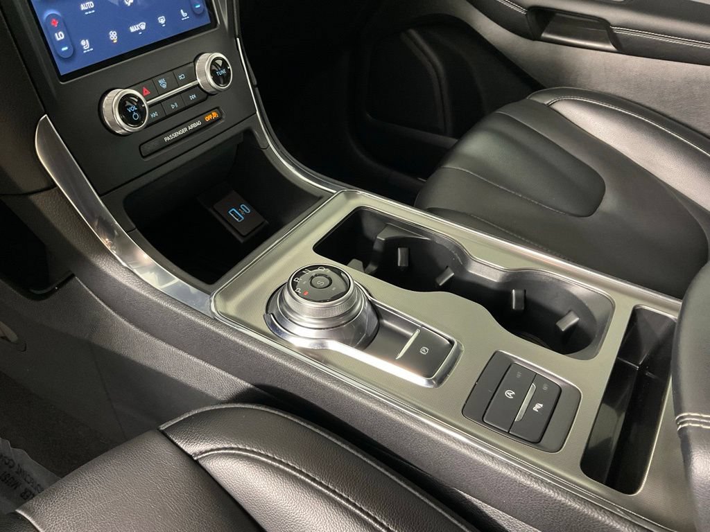 Used 2022 Ford Edge Titanium AWD/4WD image 19