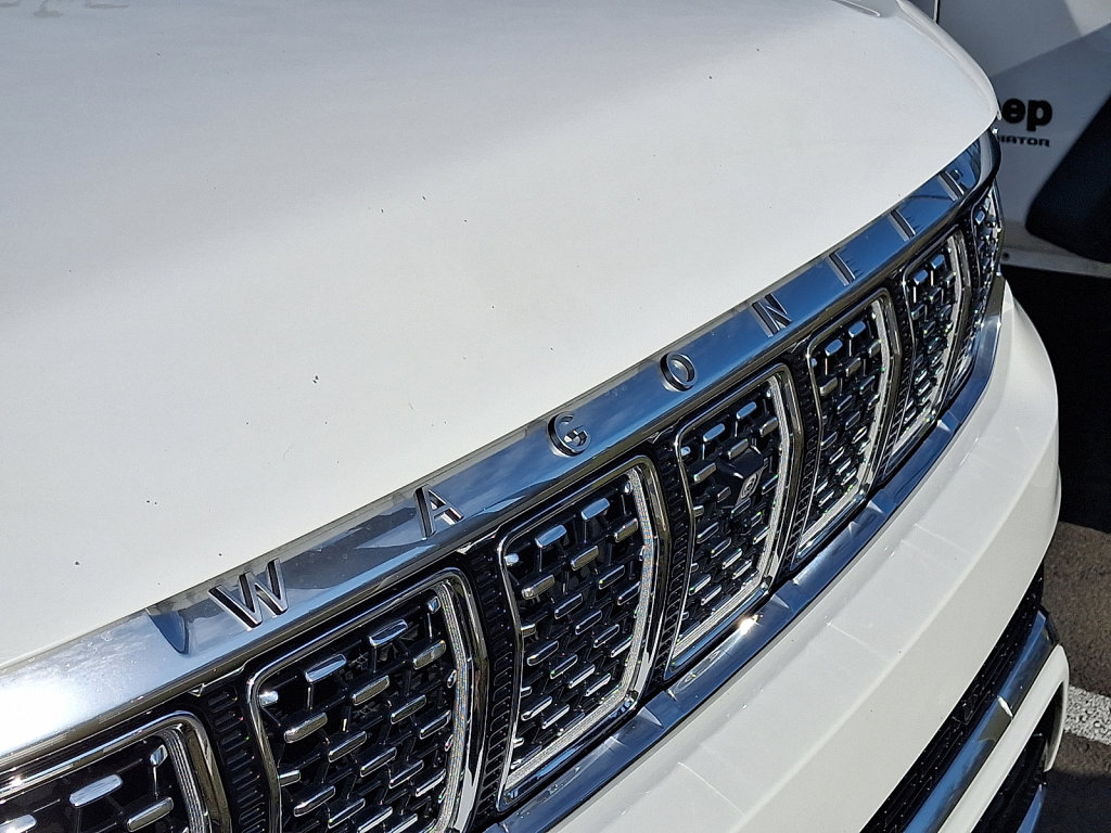 Used 2024 Jeep Grand Wagoneer L 4WD image 17
