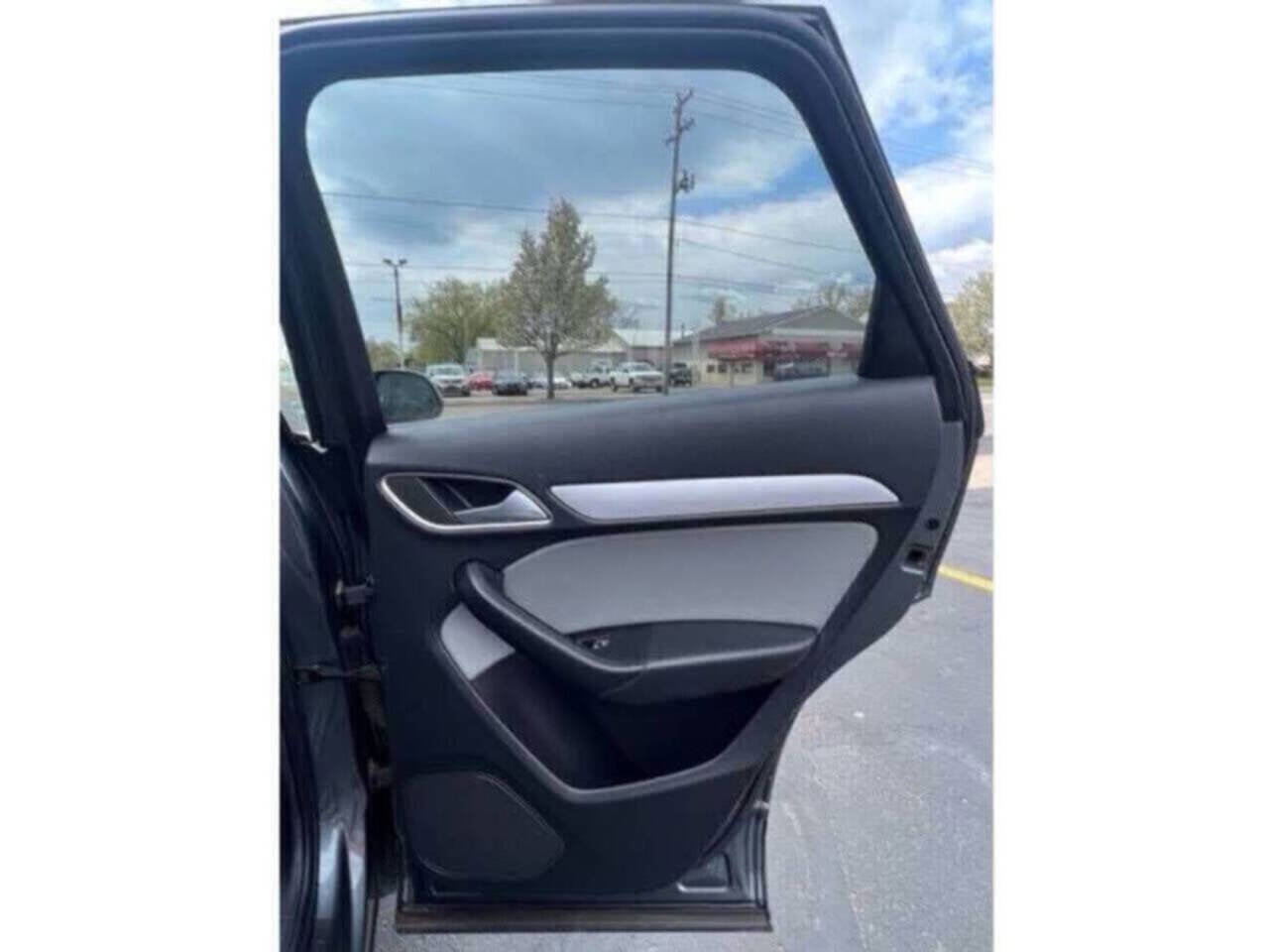 Used 2017 Audi Q3 2.0T Premium image 24