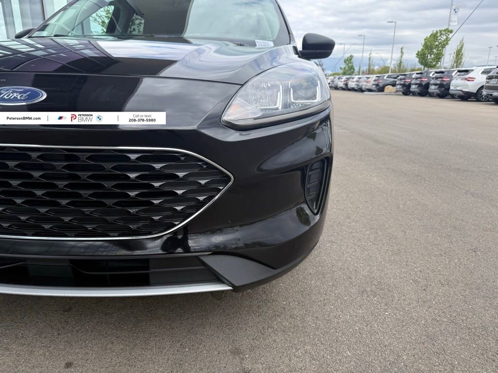 Used 2022 Ford Escape SE image 29