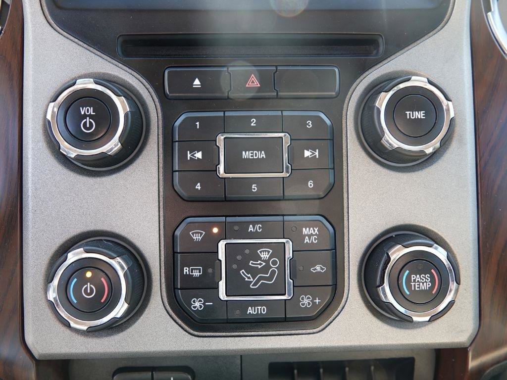 Used 2014 Ford F250 Lariat w/ Chrome Package AWD/4WD image 29